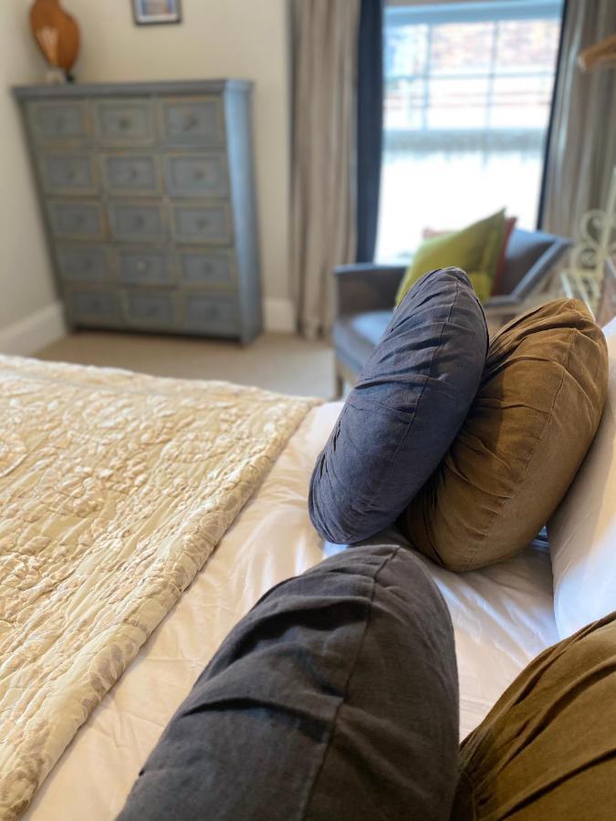 No 22 Bed & Breakfast Барнстъпъл Екстериор снимка