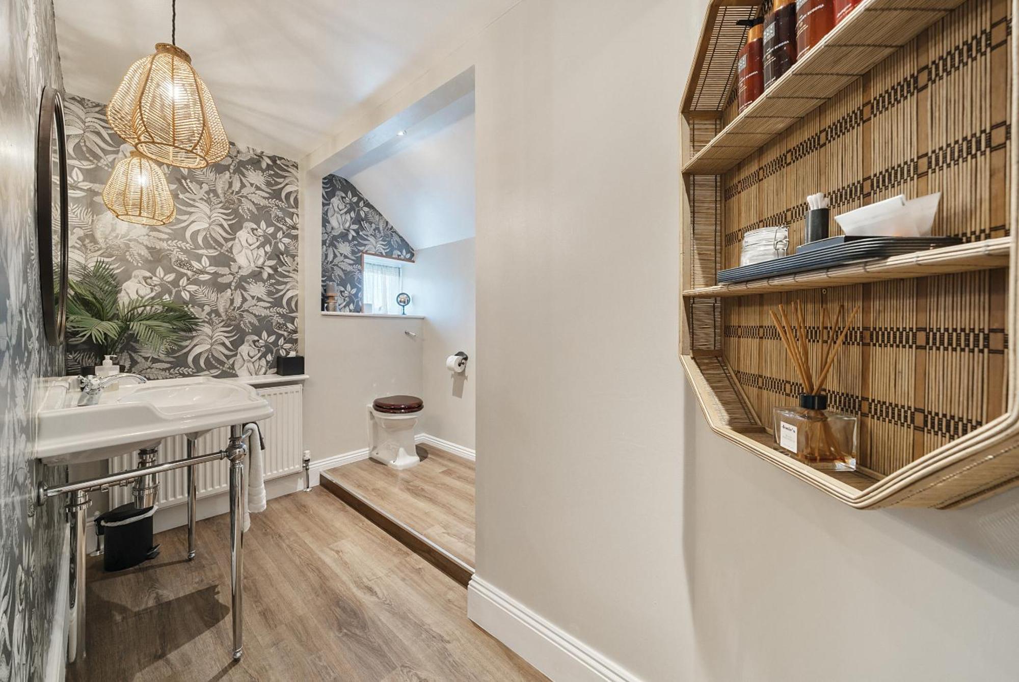 No 22 Bed & Breakfast Барнстъпъл Екстериор снимка